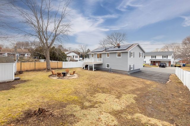 55 Summit St, Salem, MA 01970