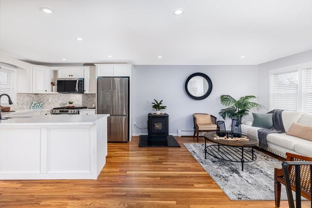 55 Summit St, Salem, MA 01970