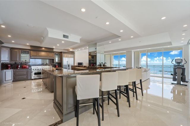 3400 SW 27th Ave 2202, Miami, FL 33133