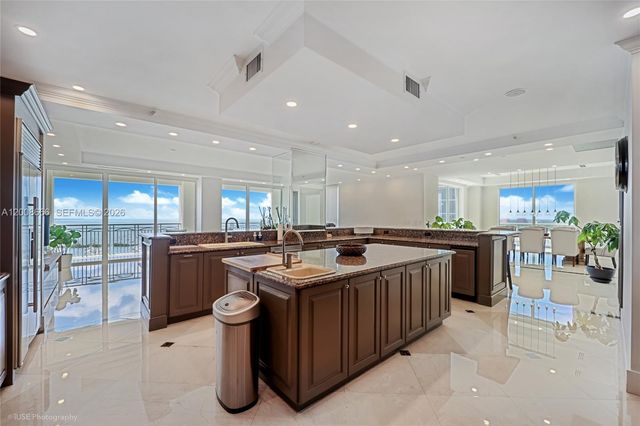3400 SW 27th Ave 2202, Miami, FL 33133