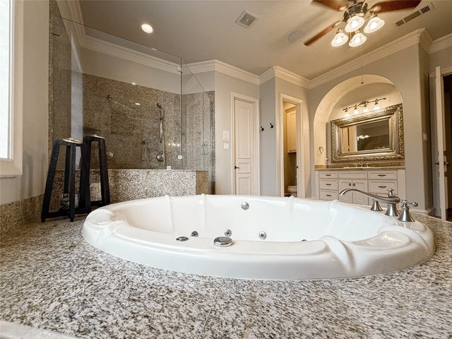 1919 Kings Pass, Heath, TX 75032