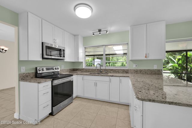 191 SW Ivanhoe Court, Port St. Lucie, FL 34983