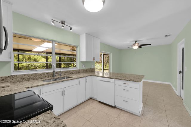 191 SW Ivanhoe Court, Port St. Lucie, FL 34983