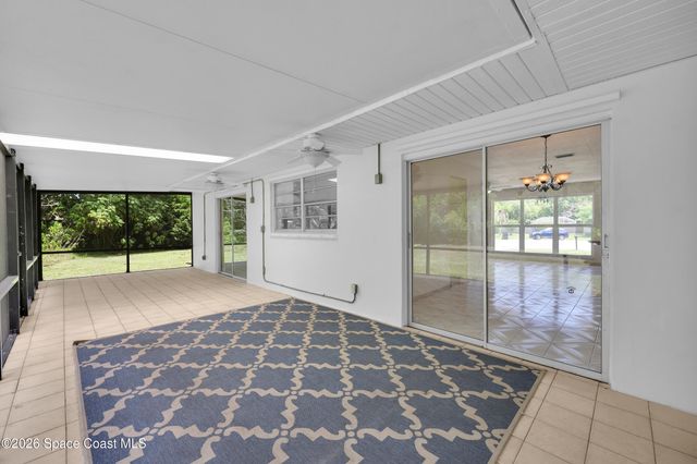 191 SW Ivanhoe Court, Port St. Lucie, FL 34983