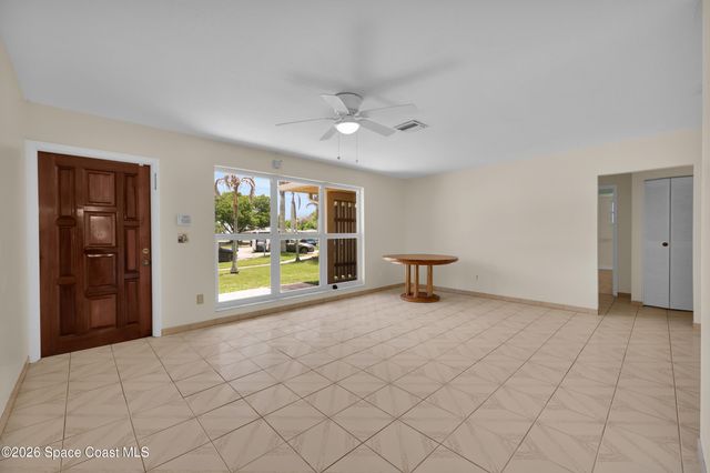191 SW Ivanhoe Court, Port St. Lucie, FL 34983