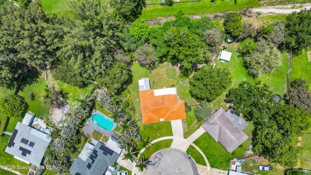 191 SW Ivanhoe Court, Port St. Lucie, FL 34983