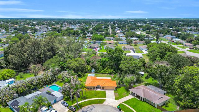 191 SW Ivanhoe Court, Port St. Lucie, FL 34983