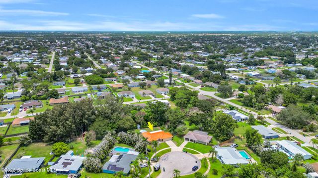 191 SW Ivanhoe Court, Port St. Lucie, FL 34983