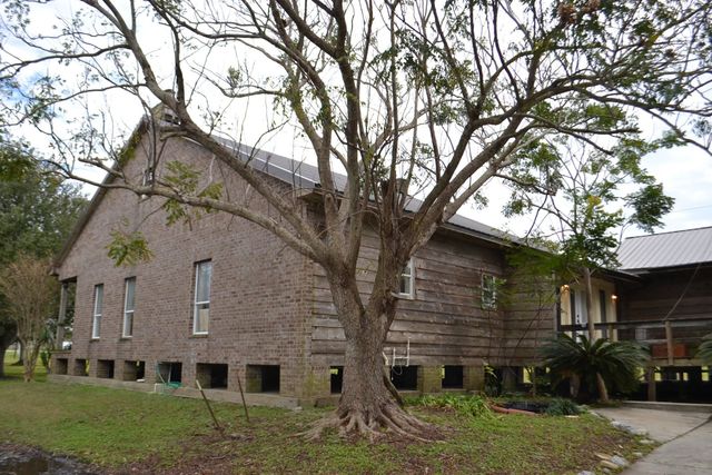 18076 La Hwy 3235, Galliano, LA 70354