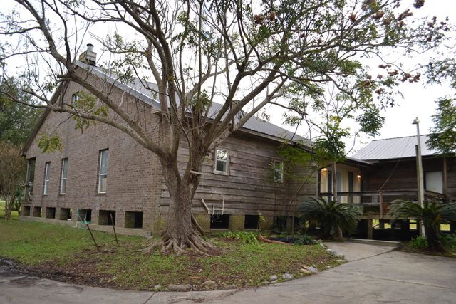 18076 La Hwy 3235, Galliano, LA 70354