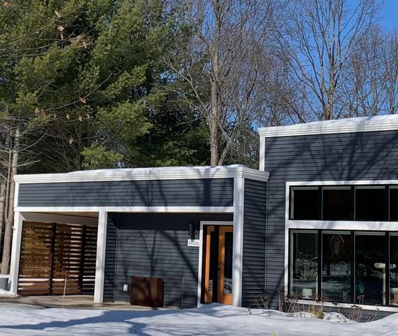 8900 Manhattan North, Long Lake Twp, MI 49684