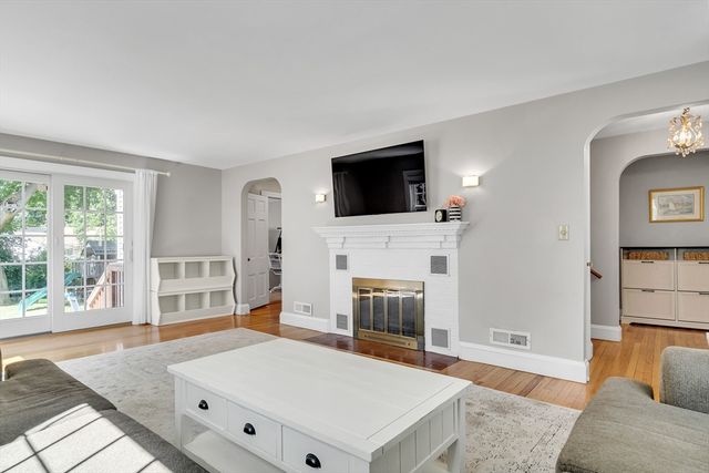 17 Ransom Road, Framingham, MA 01702