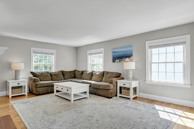 17 Ransom Road, Framingham, MA 01702