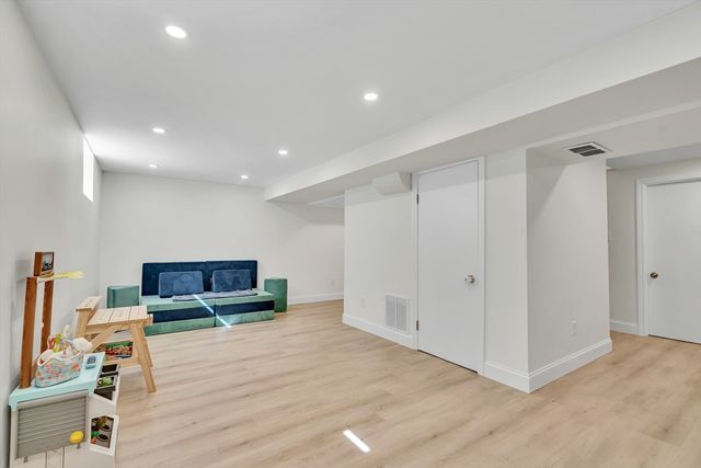 17 Ransom Road, Framingham, MA 01702