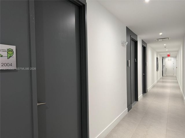 501 N Dixie Hwy 2004, Hallandale Beach, FL 33009