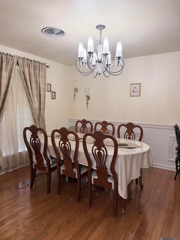 1311 Tara Blvd, Baton Rouge, LA 70806