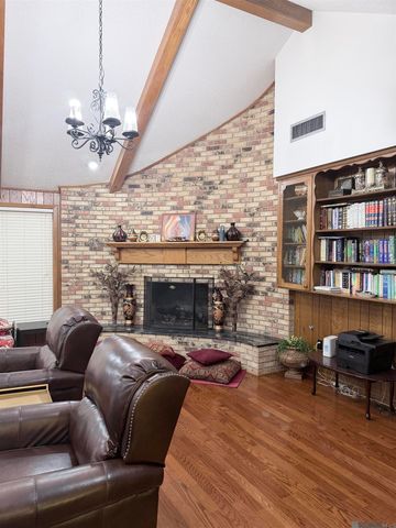 1311 Tara Blvd, Baton Rouge, LA 70806