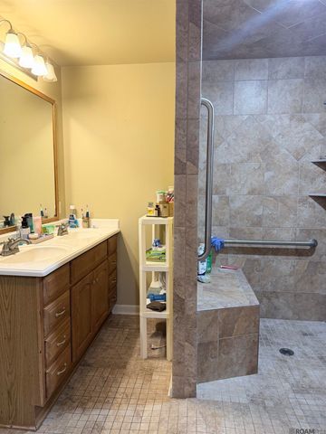 1311 Tara Blvd, Baton Rouge, LA 70806