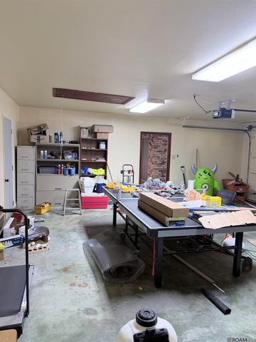 1311 Tara Blvd, Baton Rouge, LA 70806