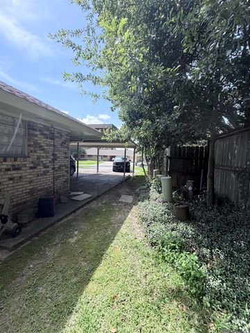1311 Tara Blvd, Baton Rouge, LA 70806