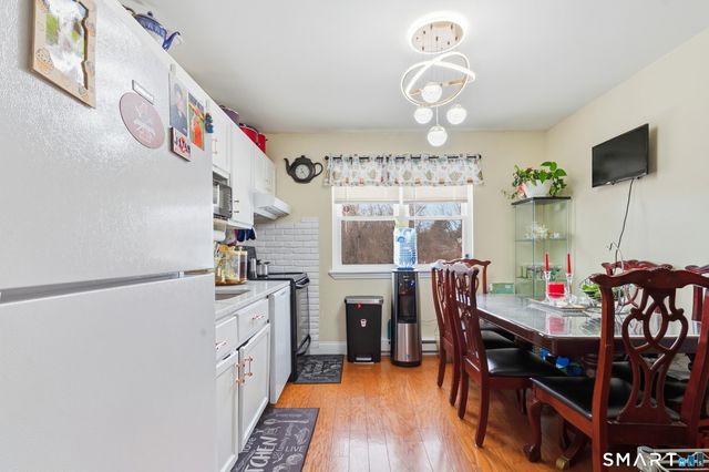 27 Belair Drive 27, New Milford, CT 06776