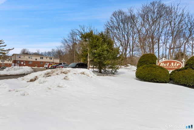 27 Belair Drive 27, New Milford, CT 06776