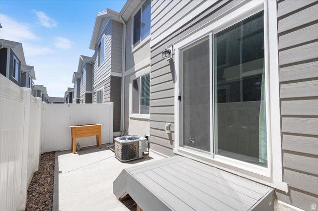 282 N STARBOARD DR, Saratoga Springs, UT 84045