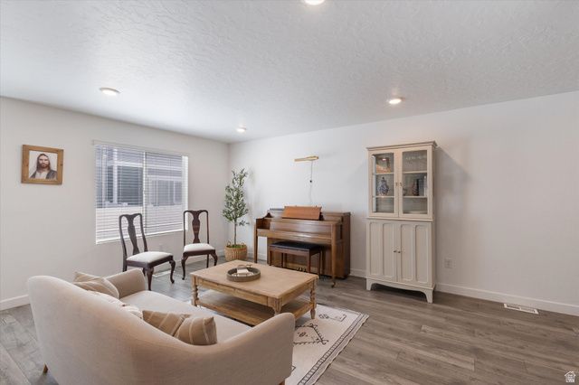 282 N STARBOARD DR, Saratoga Springs, UT 84045