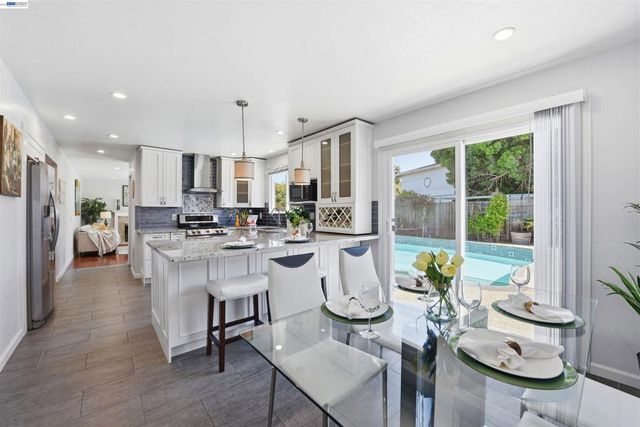 37896 Manzanita St, Newark, CA 94560