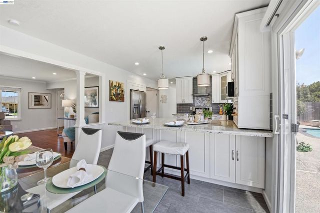 37896 Manzanita St, Newark, CA 94560