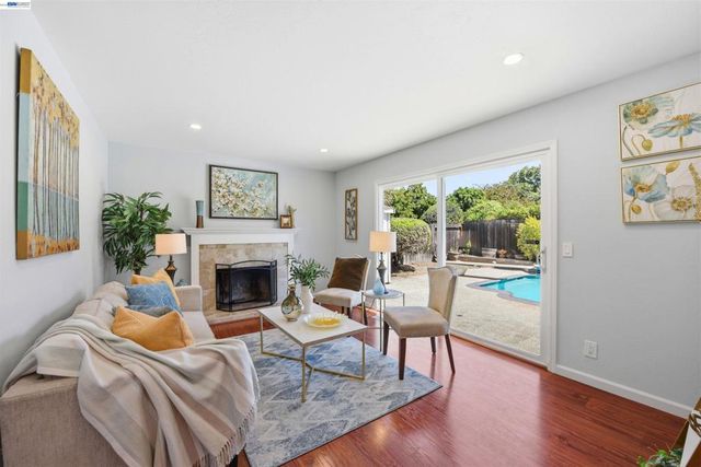 37896 Manzanita St, Newark, CA 94560