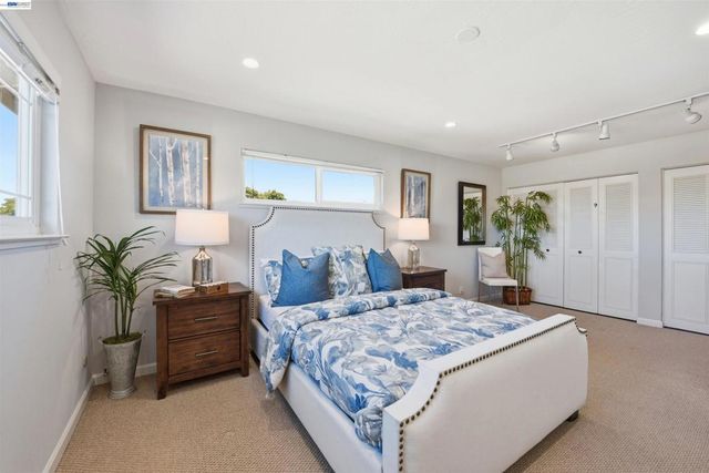 37896 Manzanita St, Newark, CA 94560