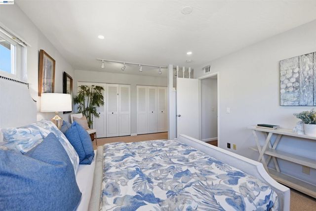 37896 Manzanita St, Newark, CA 94560