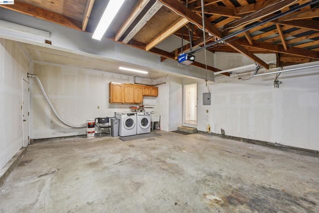 37896 Manzanita St, Newark, CA 94560