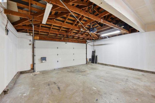 37896 Manzanita St, Newark, CA 94560