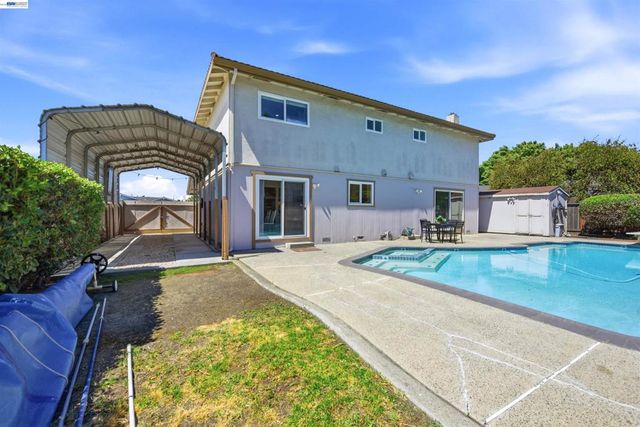 37896 Manzanita St, Newark, CA 94560