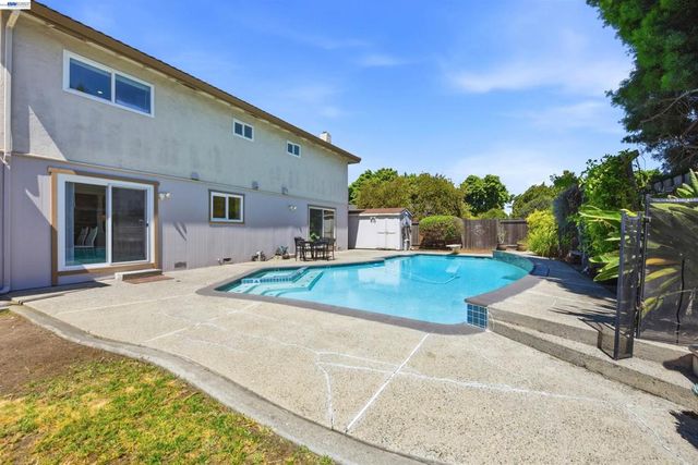 37896 Manzanita St, Newark, CA 94560