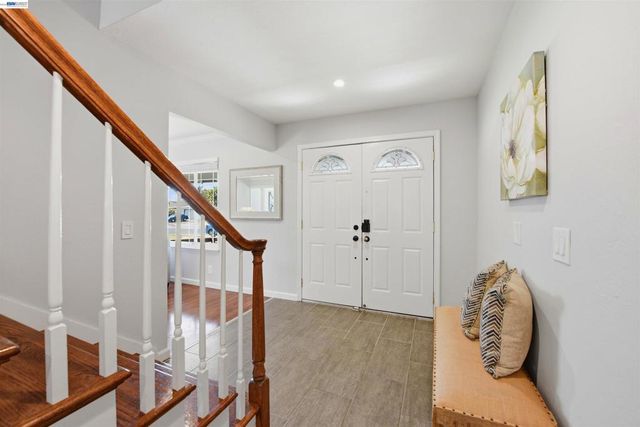 37896 Manzanita St, Newark, CA 94560