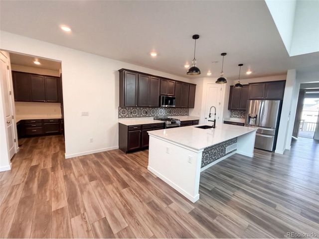 593 Columbia St, Johnstown, CO 80534