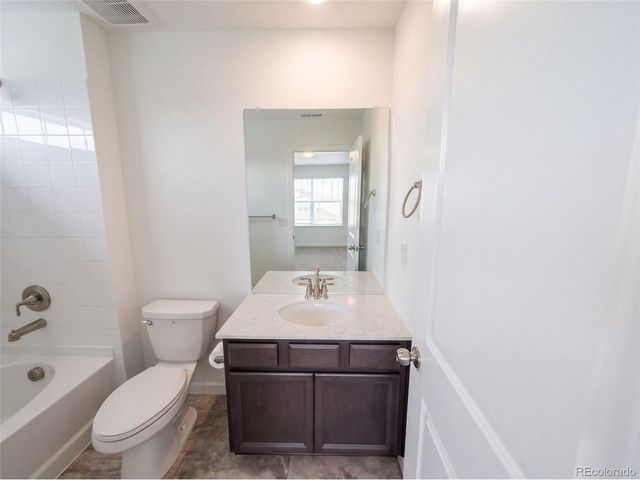 593 Columbia St, Johnstown, CO 80534