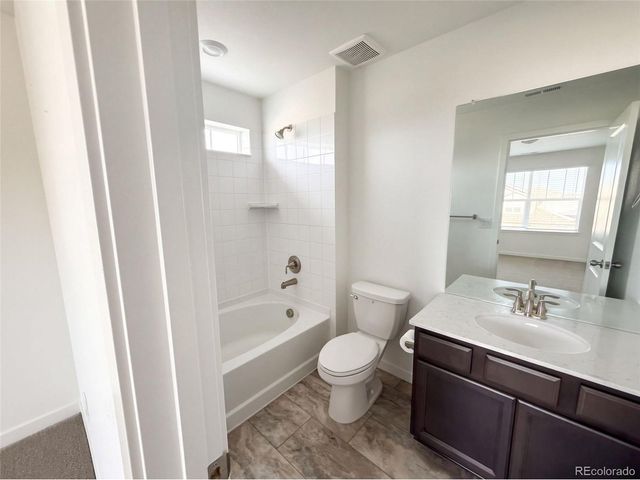 593 Columbia St, Johnstown, CO 80534