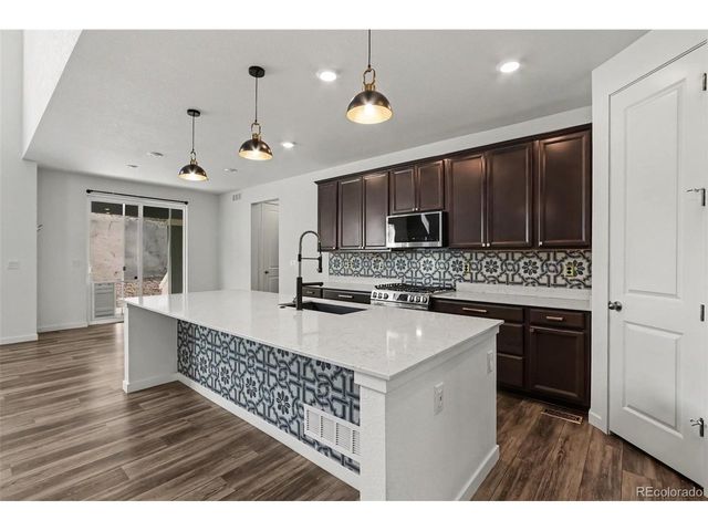 593 Columbia St, Johnstown, CO 80534