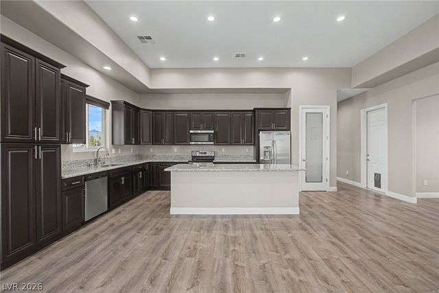 1360 Labrador Street, Pahrump, NV 89048