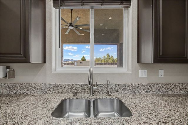 1360 Labrador Street, Pahrump, NV 89048