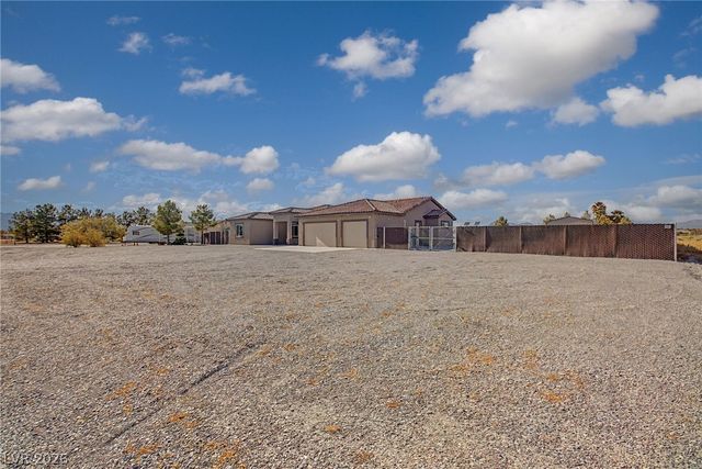 1360 Labrador Street, Pahrump, NV 89048