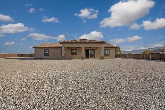 1360 Labrador Street, Pahrump, NV 89048