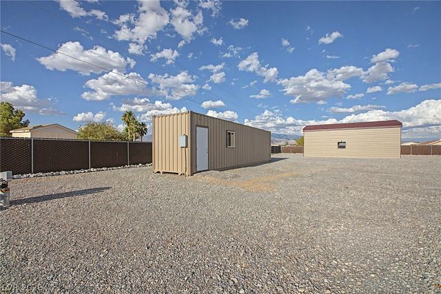 1360 Labrador Street, Pahrump, NV 89048