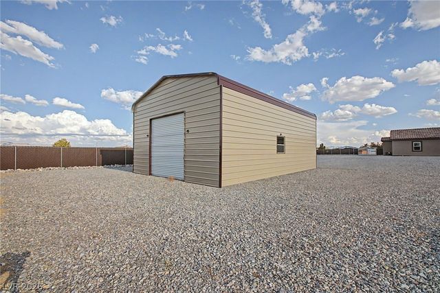 1360 Labrador Street, Pahrump, NV 89048