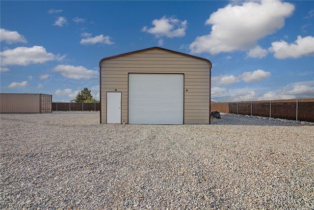 1360 Labrador Street, Pahrump, NV 89048