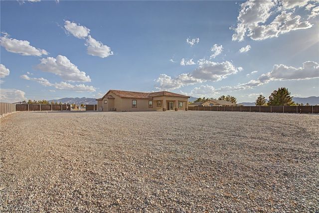 1360 Labrador Street, Pahrump, NV 89048
